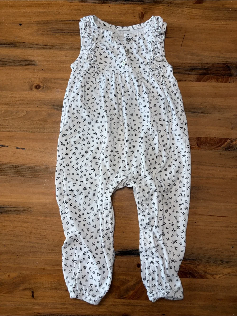 Gap White Floral Baby Girl Footless Romper - 18-24 months